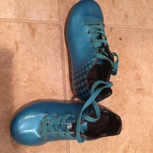 Size 8 kids soccer cleats